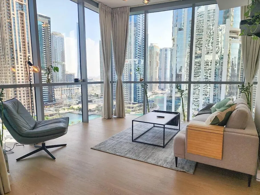 Next To Metro 1Bed With Panoramic Lake View Dubai Apartment