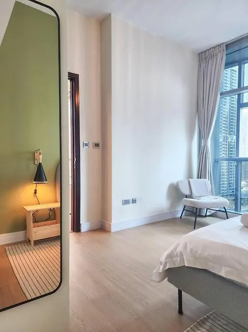 Next To Metro 1Bed With Panoramic Lake View Dubai