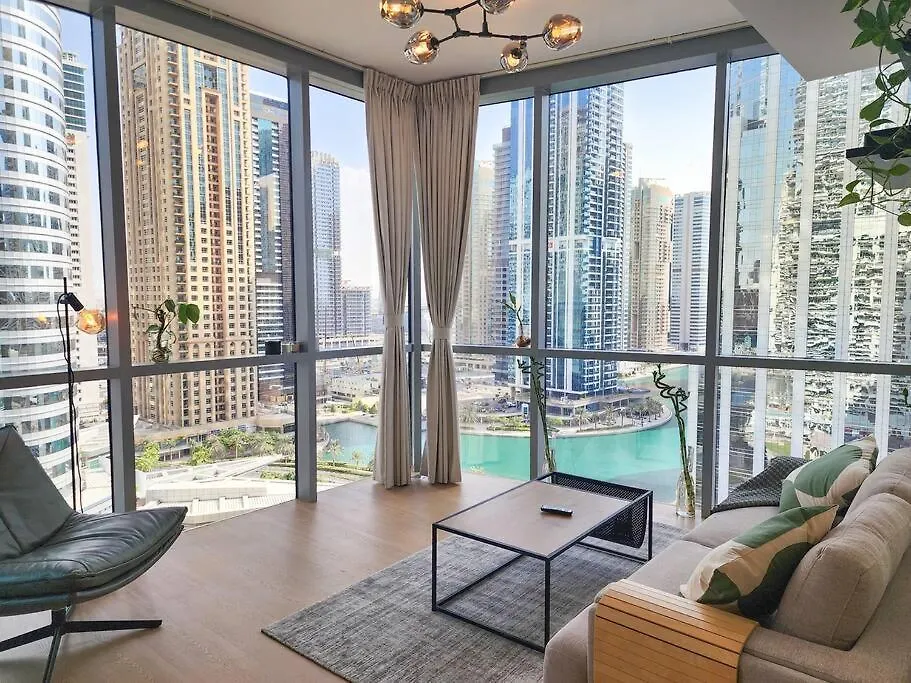 Next To Metro 1Bed With Panoramic Lake View Dubai